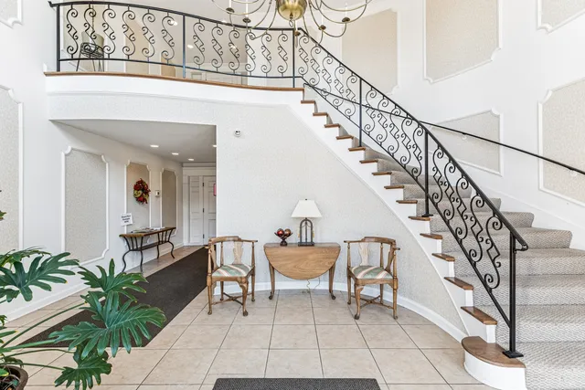 $249,000 | 3415 Vollmer Road, Unit 308, Flossmoor, IL 60422