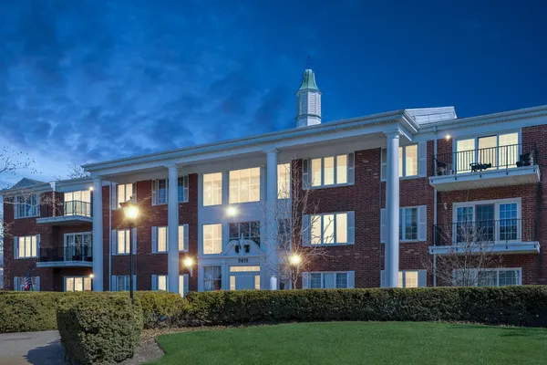 $249,000 | 3415 Vollmer Road, Unit 308, Flossmoor, IL 60422