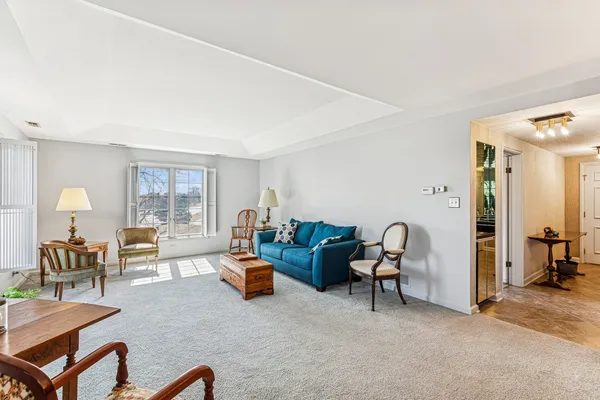 $249,000 | 3415 Vollmer Road, Unit 308, Flossmoor, IL 60422