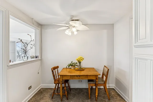 $249,000 | 3415 Vollmer Road, Unit 308, Flossmoor, IL 60422