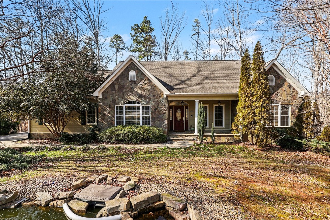 109 Oak Crest Circle Seneca, SC 29672 - Photo 1 of 42