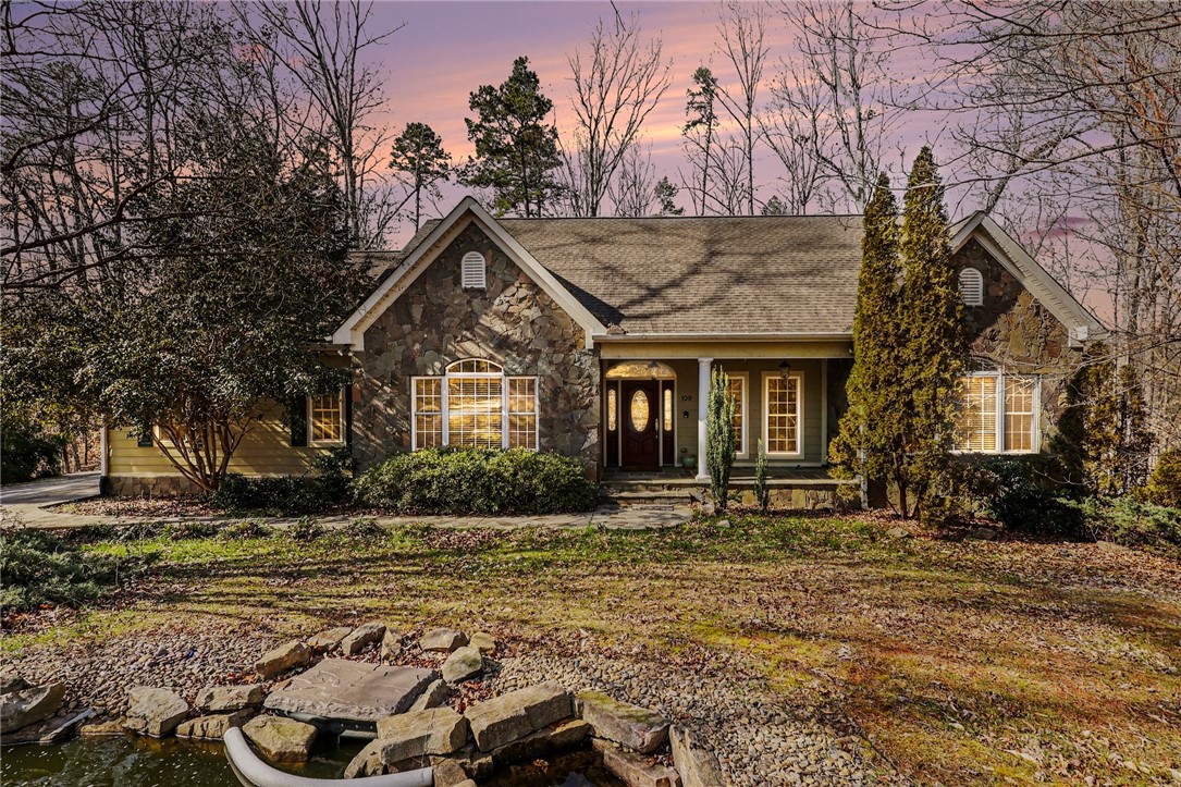 109 Oak Crest Circle Seneca, SC 29672 - Photo 2 of 42