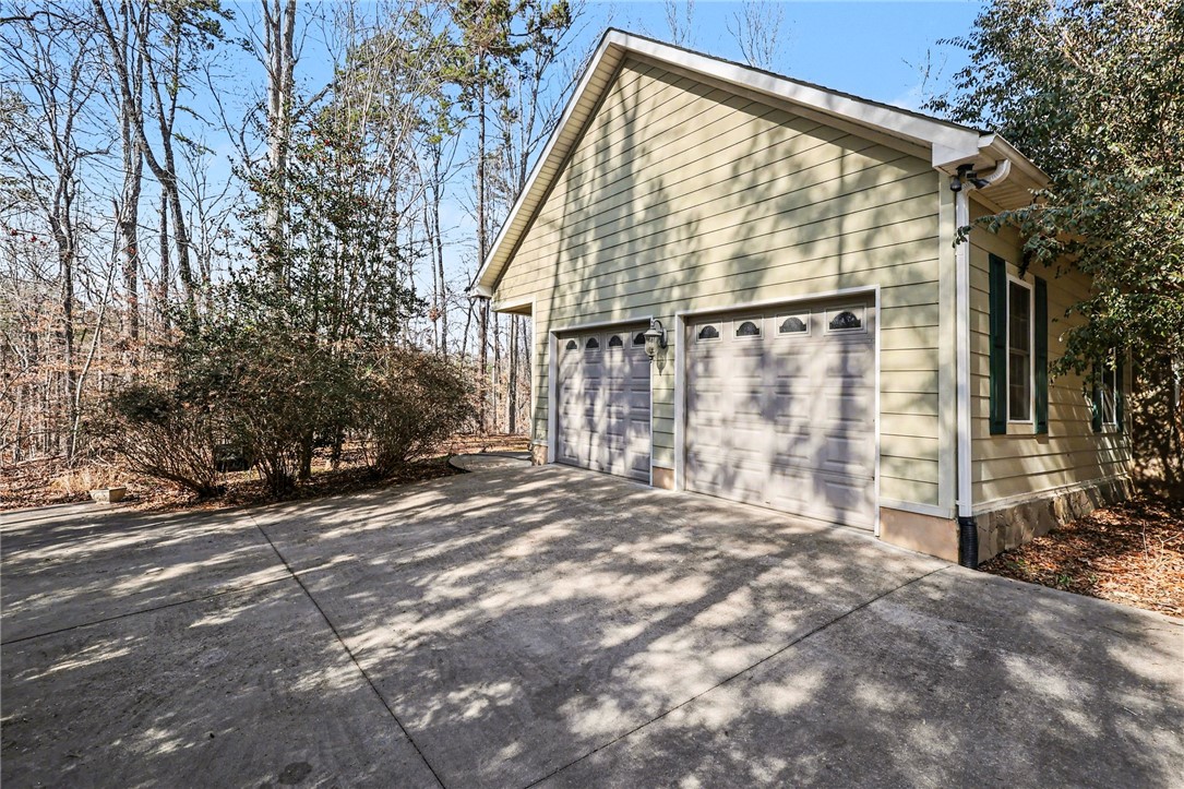 109 Oak Crest Circle Seneca, SC 29672 - Photo 33 of 42