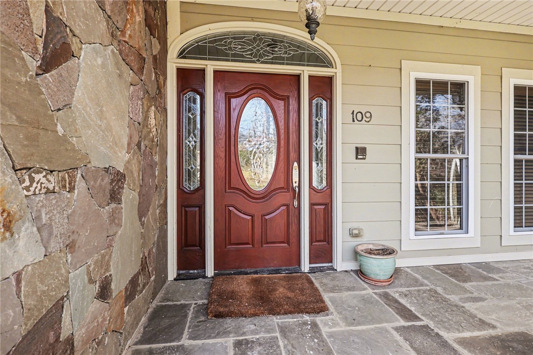 109 Oak Crest Circle Seneca, SC 29672 - Photo 4 of 42