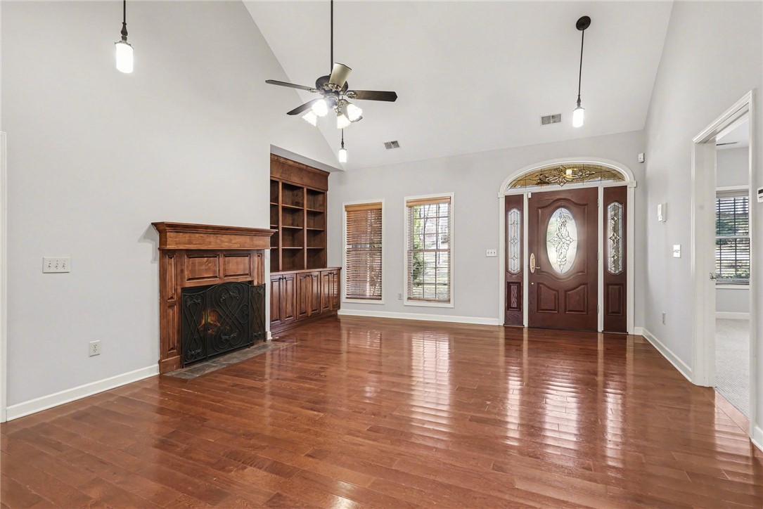 109 Oak Crest Circle Seneca, SC 29672 - Photo 8 of 42