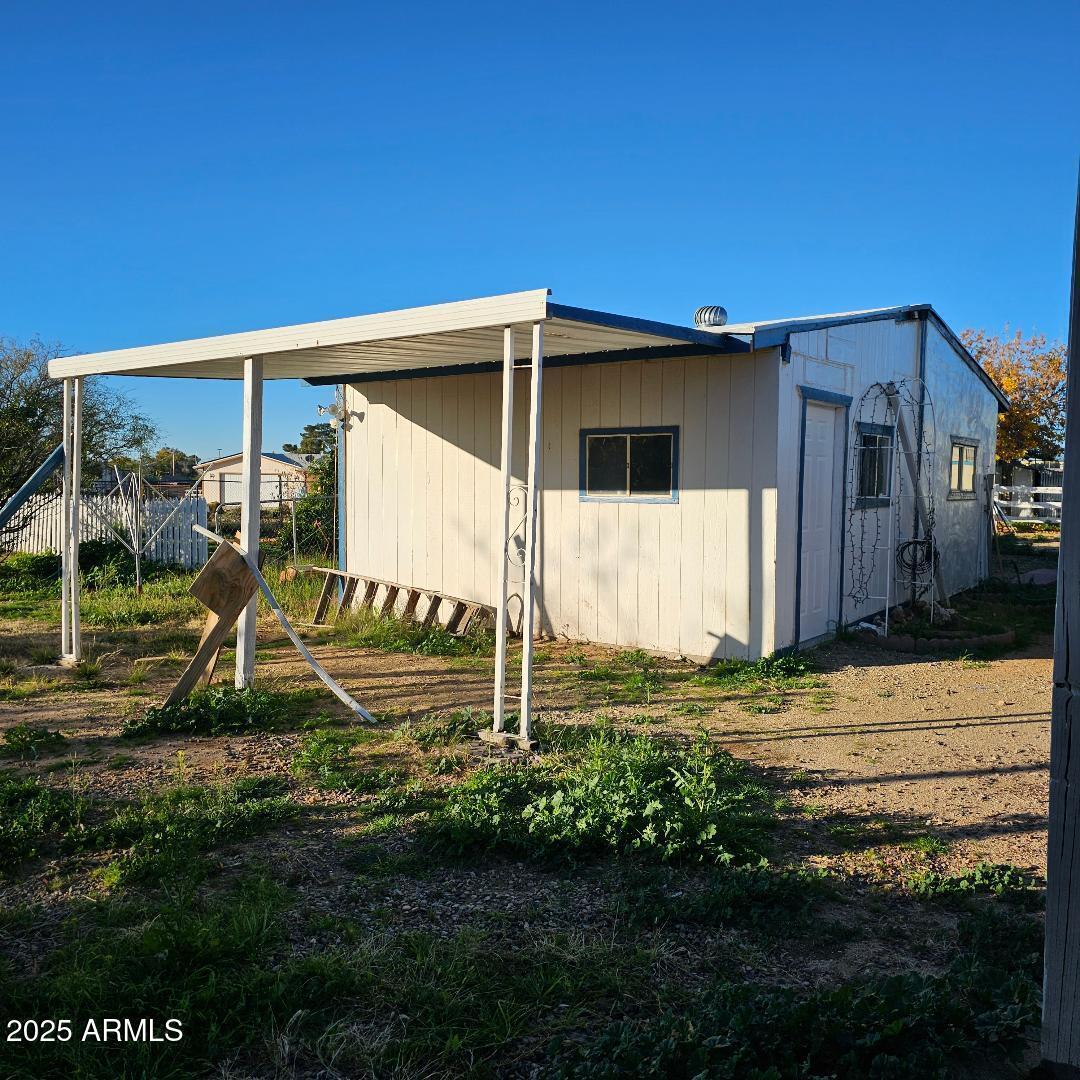 22855 Sunset Lane Congress, AZ 85332 - Photo 13 of 39 a2