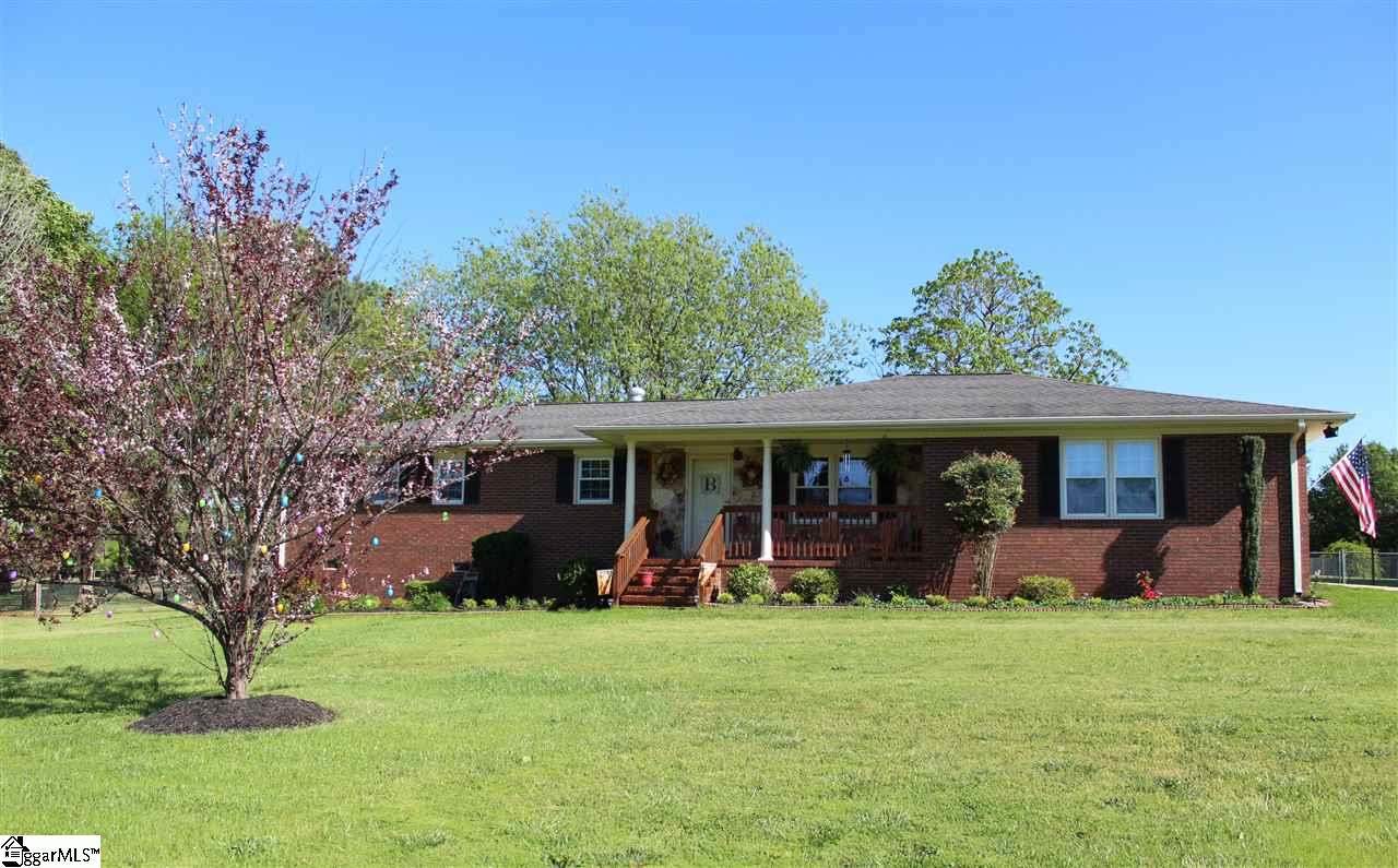 1004 Dickerson Road Anderson, SC 29626 - Photo 1 of 22