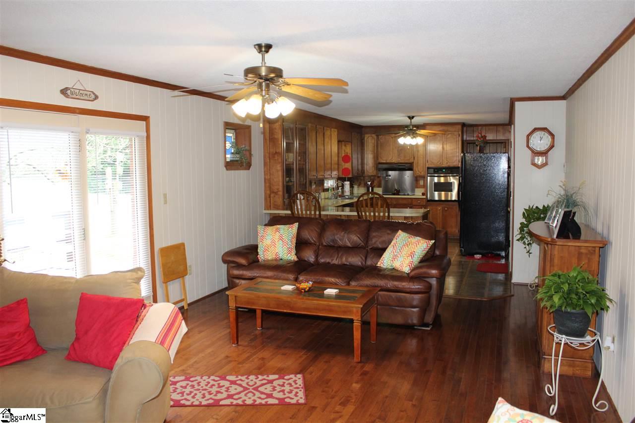 1004 Dickerson Road Anderson, SC 29626 - Photo 6 of 22