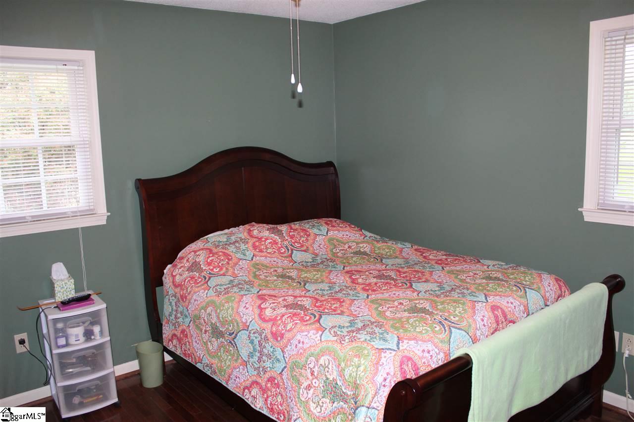 1004 Dickerson Road Anderson, SC 29626 - Photo 10 of 22