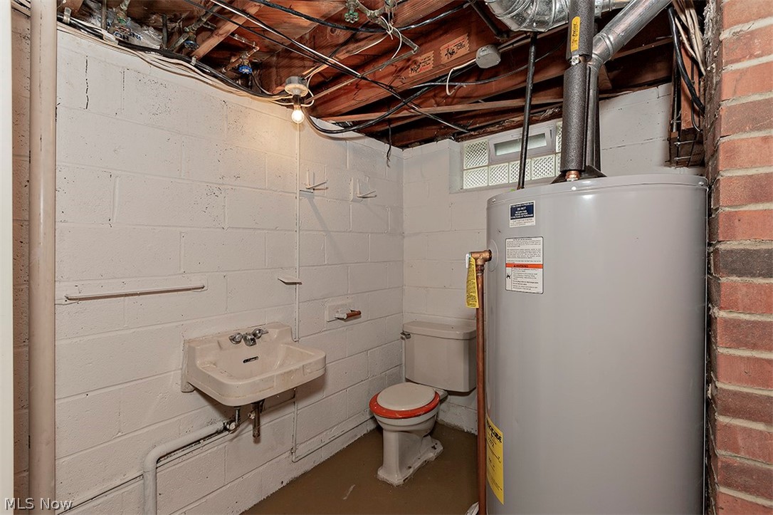 5523 Huron Road Lyndhurst, OH 44124 - Photo 29 of 34 Plumbing in place for owner to re-connect and make their own in lower level.