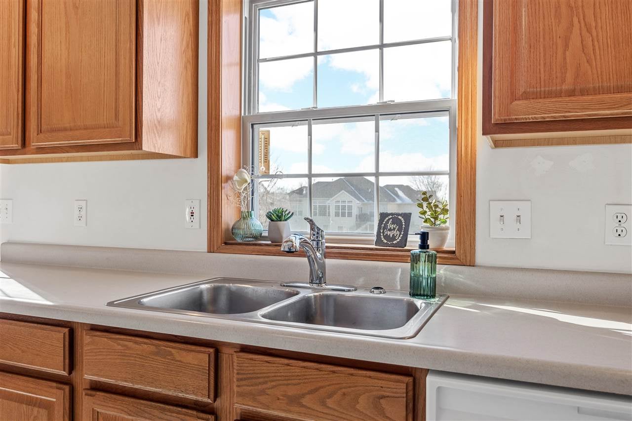 405 Brougham Road Robins, IA 52328 - Photo 13 of 45 Gallery Image 13