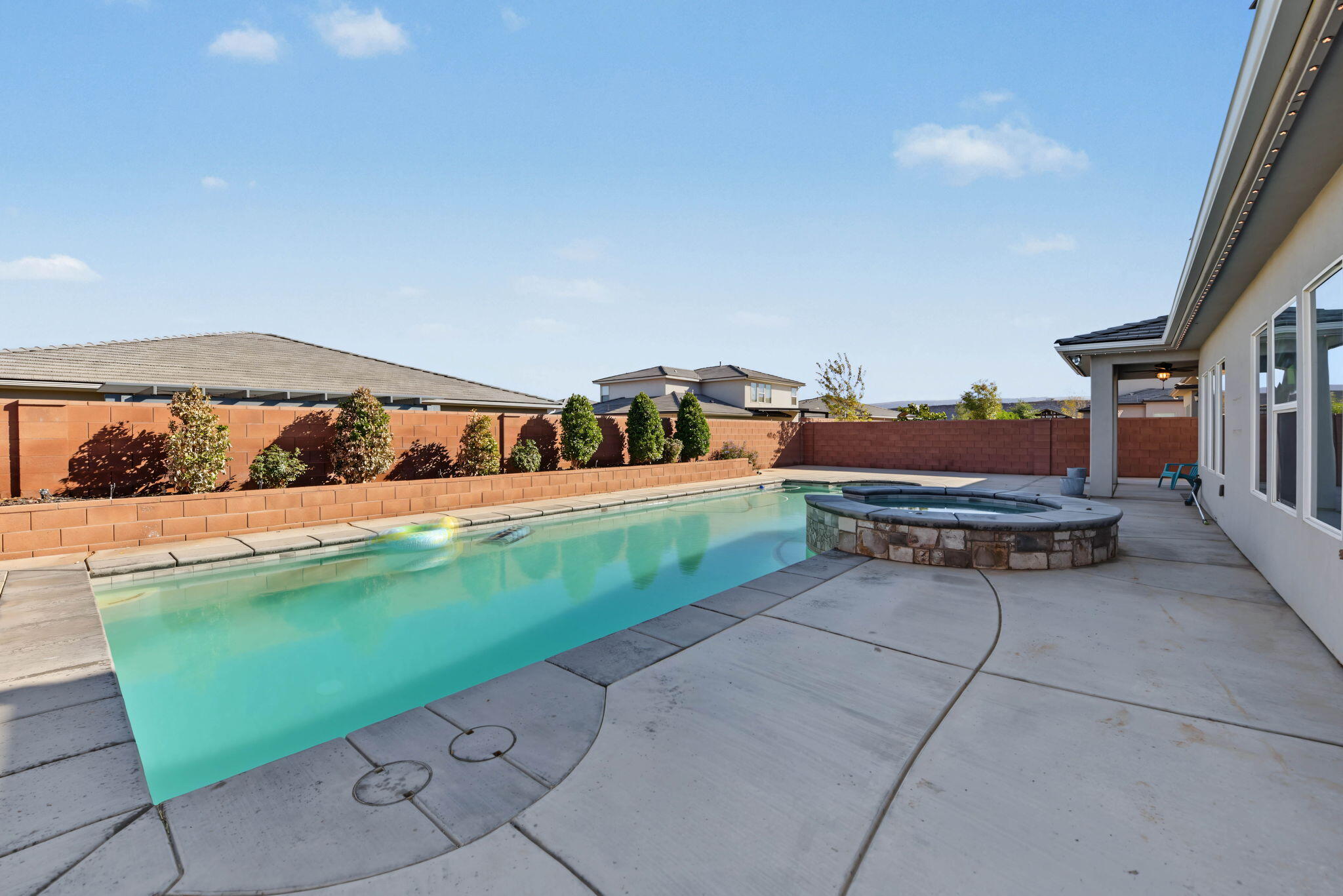 3263 East 3050 S Street St. George, UT 84790 - Photo 41 of 42 Pool and Hot Tub