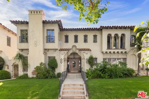 $2,225,000 | 127 South Sycamore Avenue, Los Angeles, CA 90036