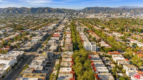 $2,225,000 | 127 South Sycamore Avenue, Los Angeles, CA 90036
