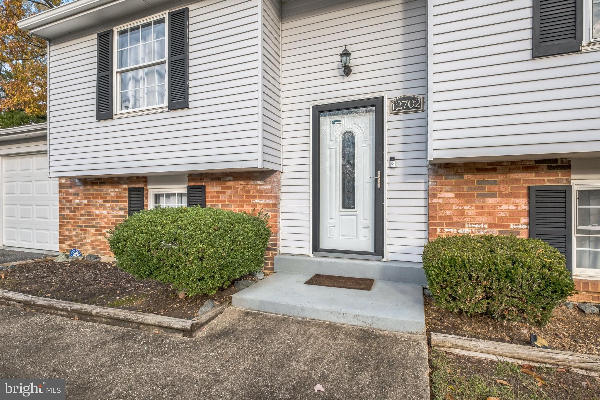 12702 Applecross Drive Clinton, MD 20735 - Photo 3 of 27