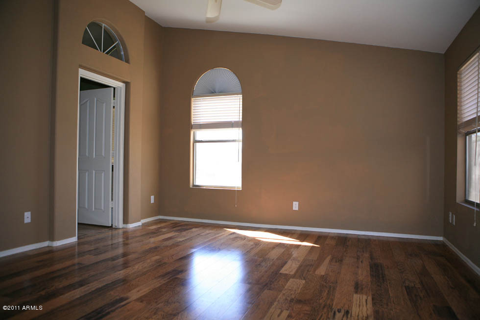 4711 East Weaver Road Phoenix, AZ 85050 - Photo 18 of 24 Master Bathroom #2