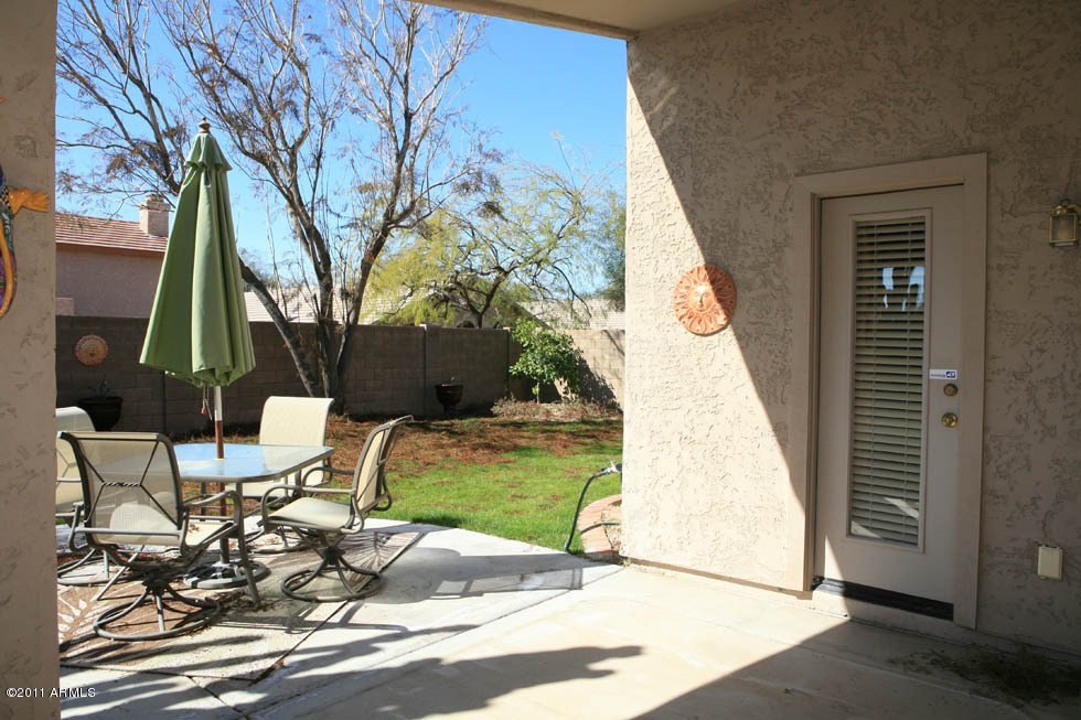 4711 East Weaver Road Phoenix, AZ 85050 - Photo 21 of 24 Patio View