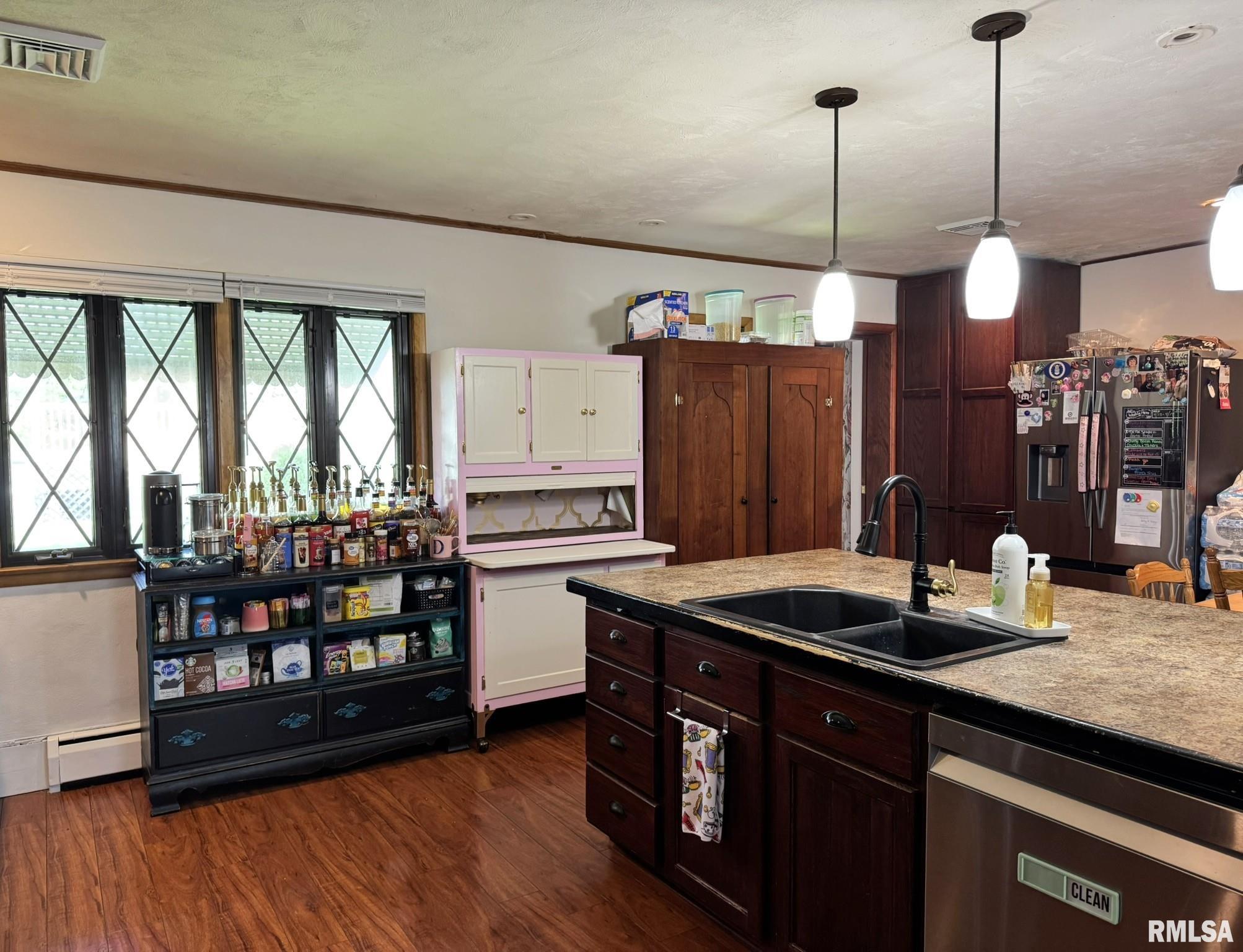 538 North Center Street Oneida, IL 61467 - Photo 16 of 38 Gallery Image 16