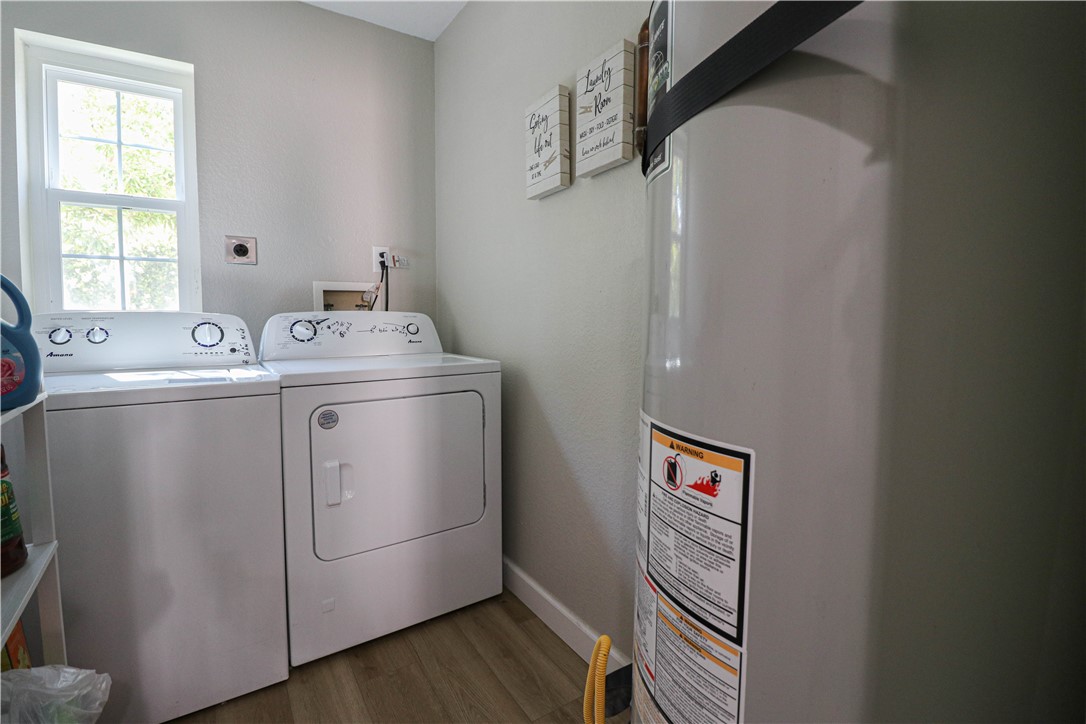 730 Breeze Hill Road, Unit 230 Vista, CA 92081 - Photo 10 of 40 a utility room with dryer and washer