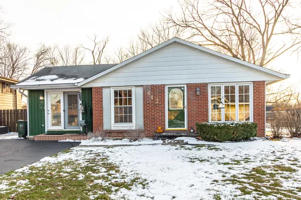 $299,000 | 412 Northgate Road, Lindenhurst, IL 60046