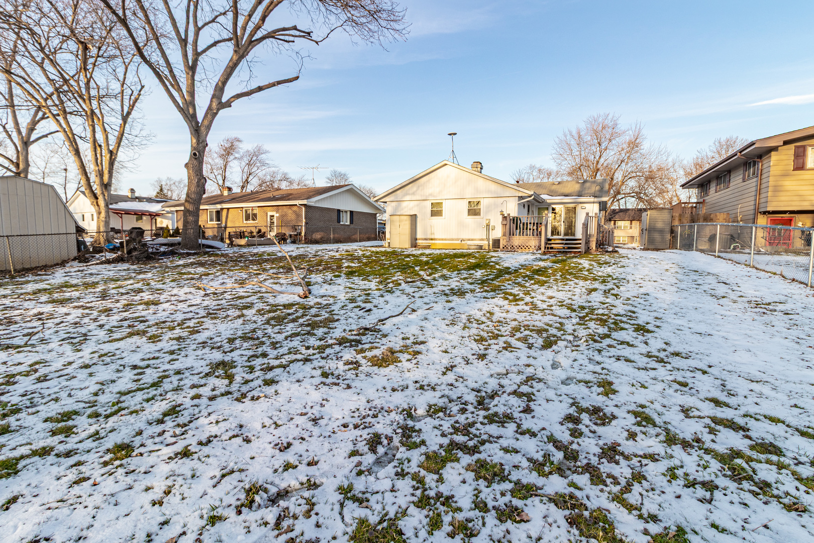 412 Northgate Road Lindenhurst, IL 60046 - Photo 22 of 24