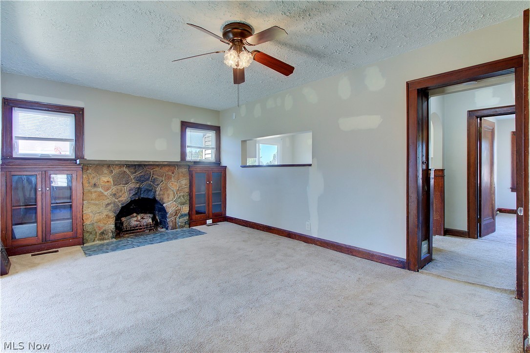 4507 7th Street Northwest Canton, OH 44708 - Photo 3 of 34