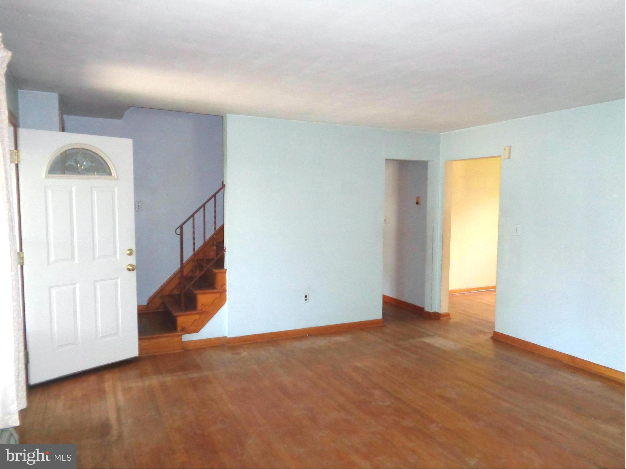 1525 Orlando Road Baltimore, MD 21234 - Photo 6 of 30 Living Room