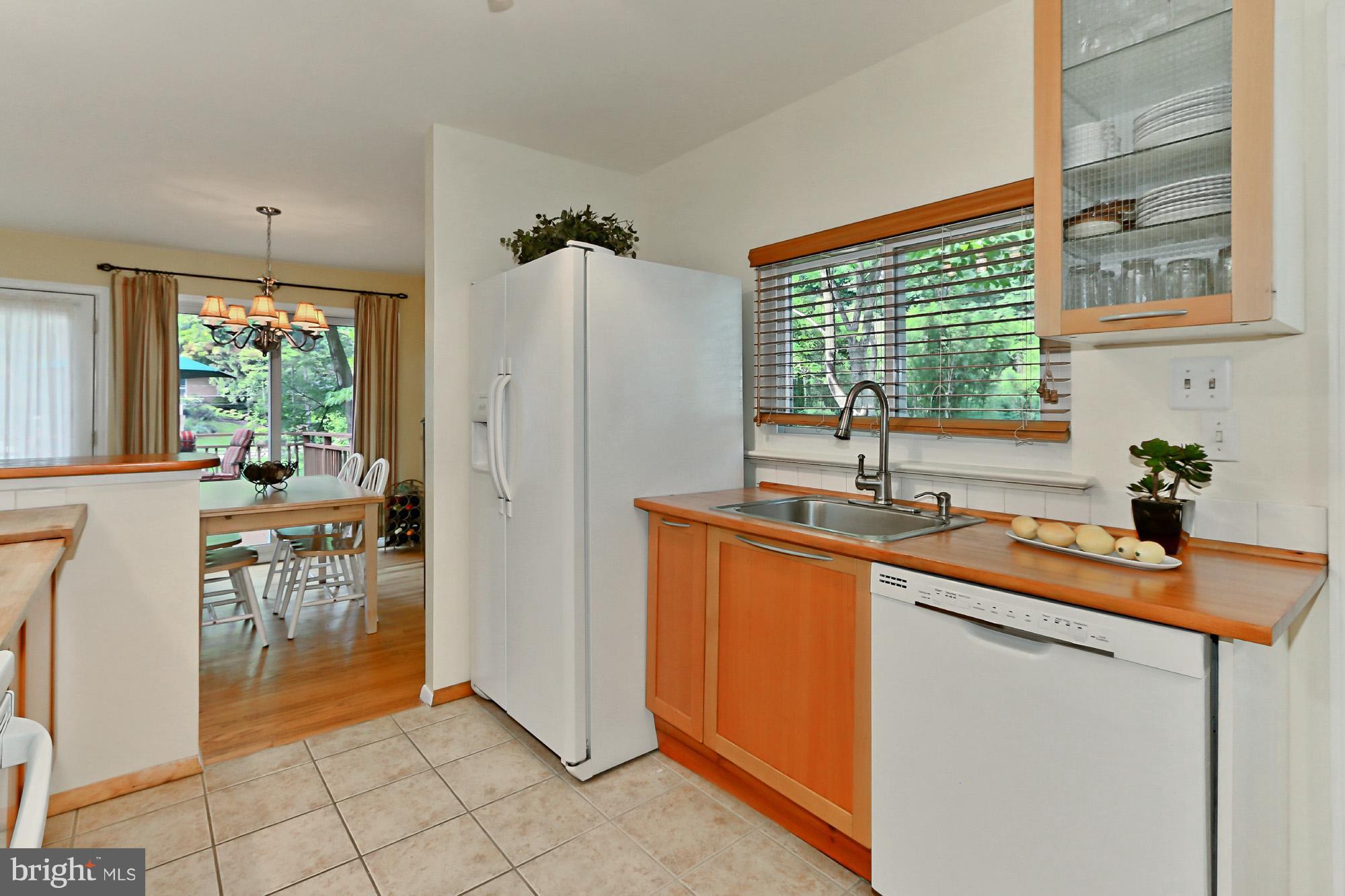 6337 Camilla Street Springfield, VA 22152 - Photo 12 of 30 Kitchen