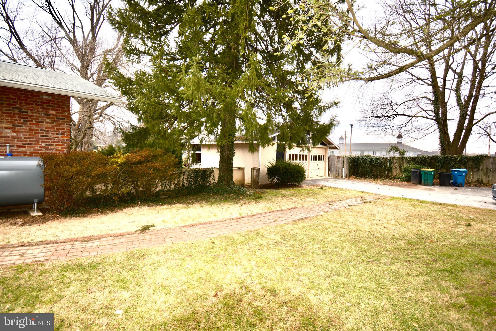 133 Berkley Road Devon, PA 19333 - Photo 4 of 41