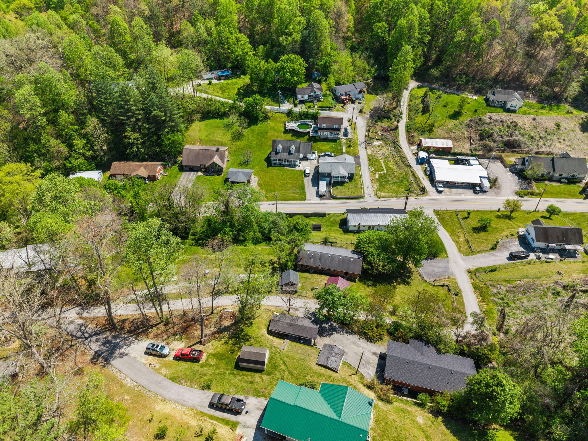 10 Frog Avenue Manchester, KY 40962 - Photo 58 of 62 16-web-or-mls-DJI_20260415142453_0054_D