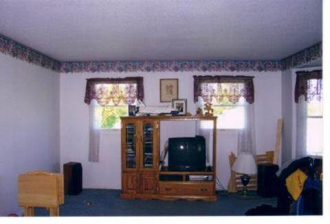 7105 Forrister Road Adrian, MI 49221 - Photo 6 of 9 934392-5.JPG