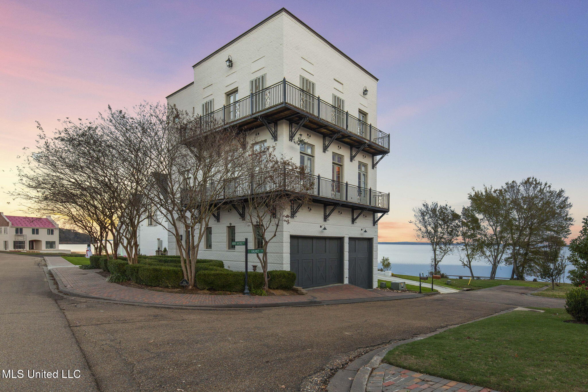 3-web-or-mls-104 Galvez-3