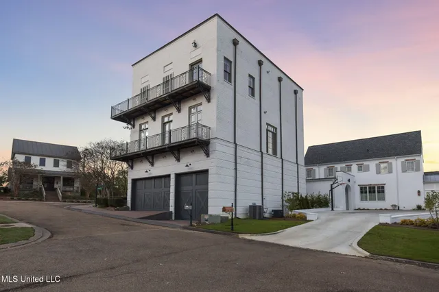 $899,000 | 104 Galvez Street, Madison, MS 39110