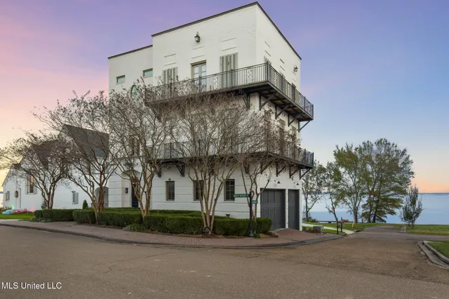 $899,000 | 104 Galvez Street, Madison, MS 39110