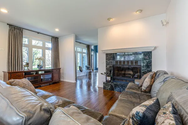 $1,190,400 | 3031 Farner Court, Deerfield, IL 60015