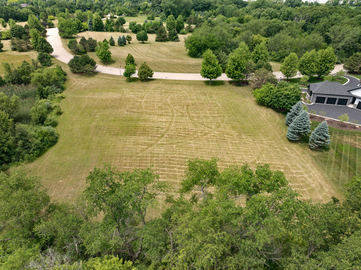 18 Ridgefield Boulevard Huntley, IL 60142 - Photo 5 of 11