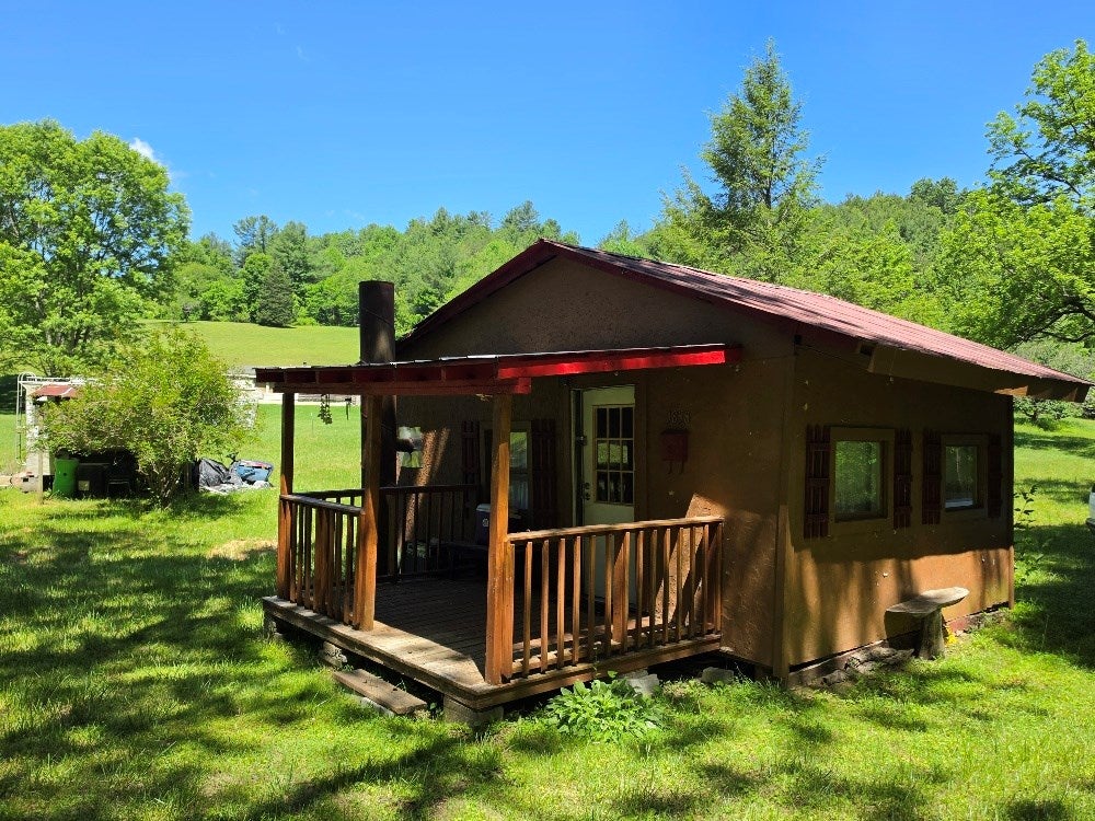 3858 Scratch Gravel Road, Unit 9 Max Meadows, VA 24360 - Photo 5 of 16 Gallery Image 5