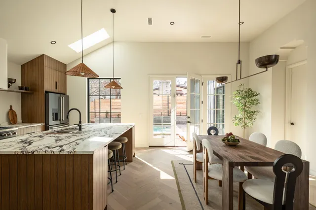 $2,250,000 | 2015 Holland Avenue, Austin, TX 78704