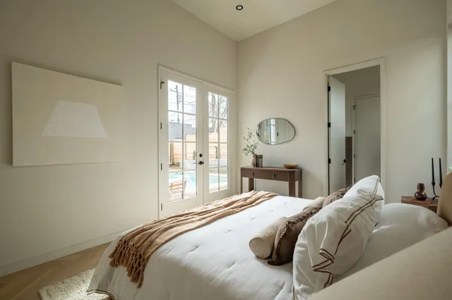 $2,250,000 | 2015 Holland Avenue, Austin, TX 78704