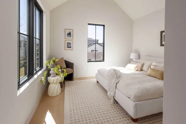 $2,250,000 | 2015 Holland Avenue, Austin, TX 78704