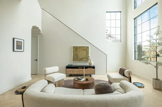 $2,250,000 | 2015 Holland Avenue, Austin, TX 78704