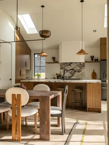 $2,250,000 | 2015 Holland Avenue, Austin, TX 78704