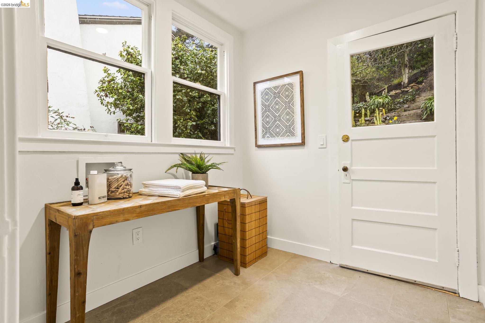 1587 Trestle Glen Road Oakland, CA 94610 - Photo 21 of 30