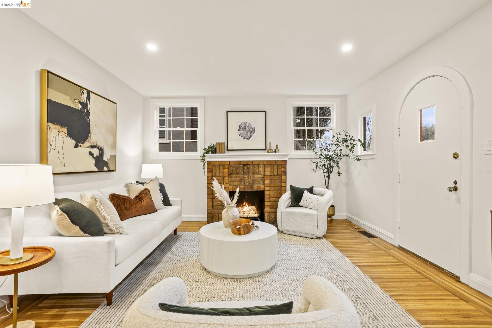 1587 Trestle Glen Road Oakland, CA 94610 - Photo 5 of 30