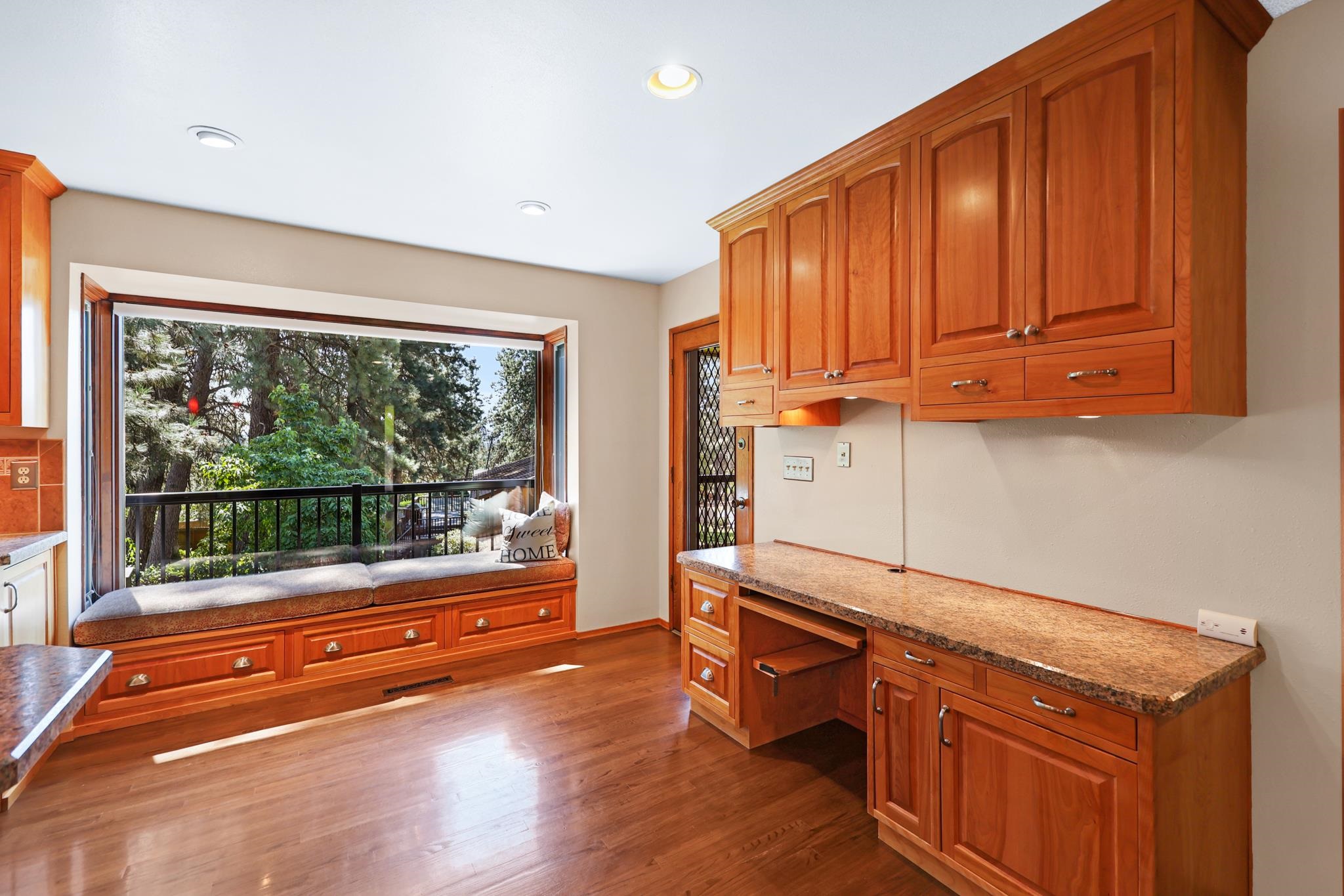 4622 North Center Road Spokane, WA 99212 - Photo 14 of 49 Gallery Image 14