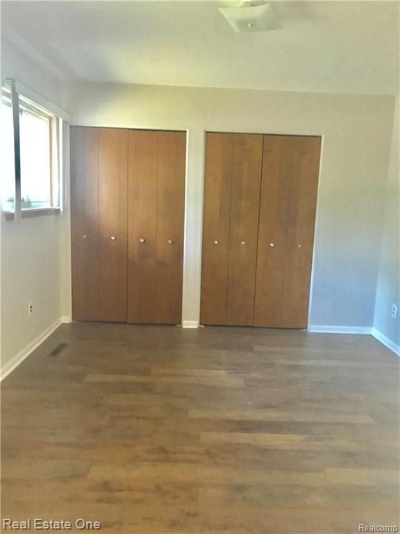 32501 West 13 Mile Road Farmington, MI 48334 - Photo 12 of 20