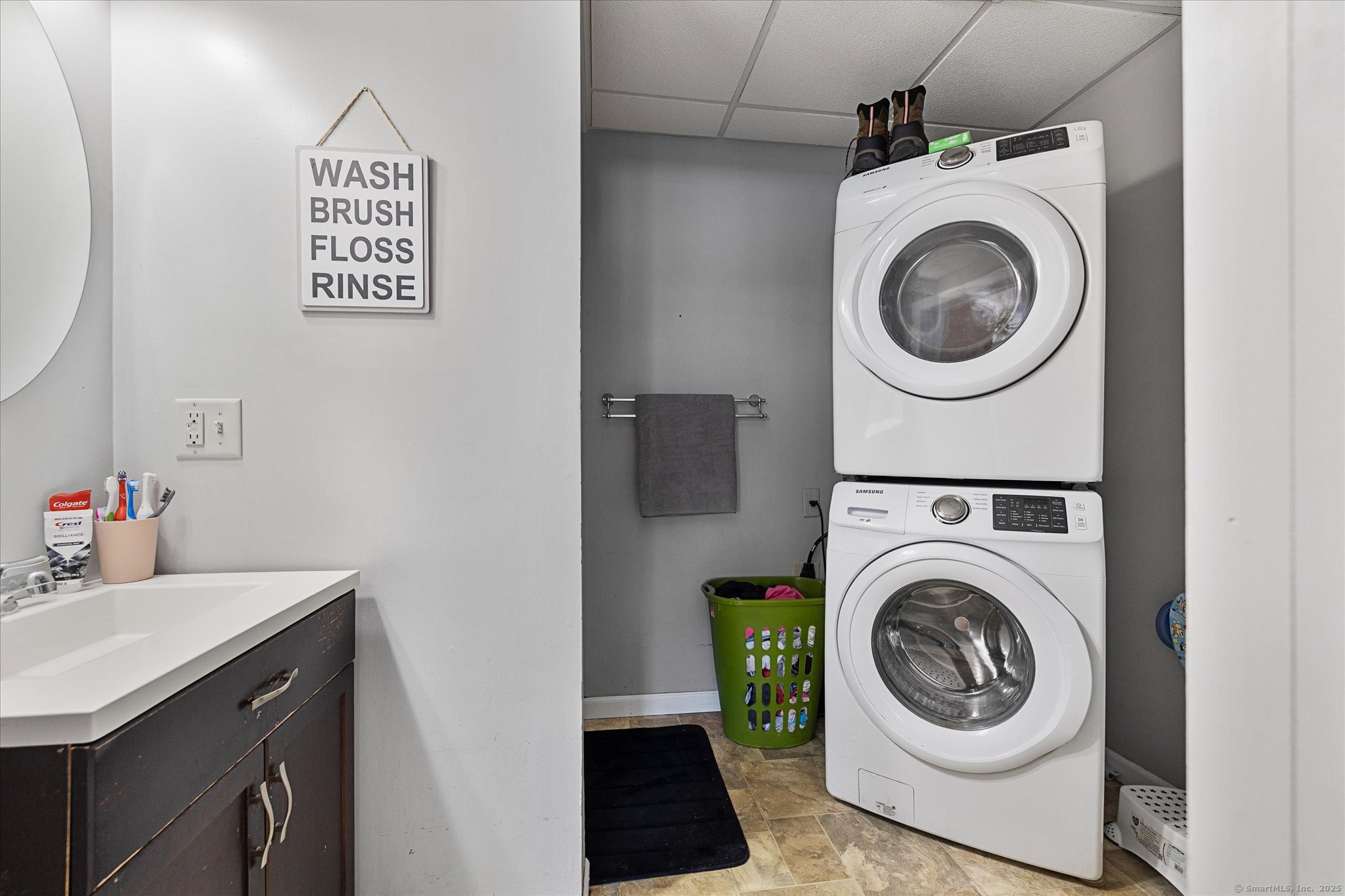 42-44 Church Street Plainfield, CT 06354 - Photo 34 of 36 a utility room with dryer and washer