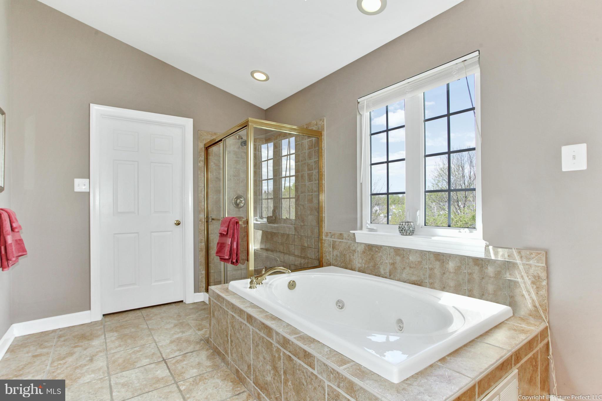 11284 Country Club Road New Market, MD 21774 - Photo 22 of 30 Bath (Master)