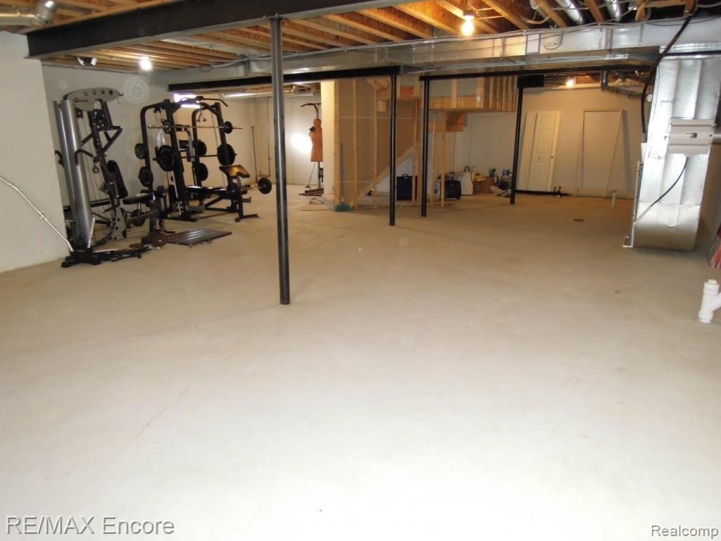3822 Windingbrook Circle, Unit 8 Rochester Hills, MI 48309 - Photo 60 of 64