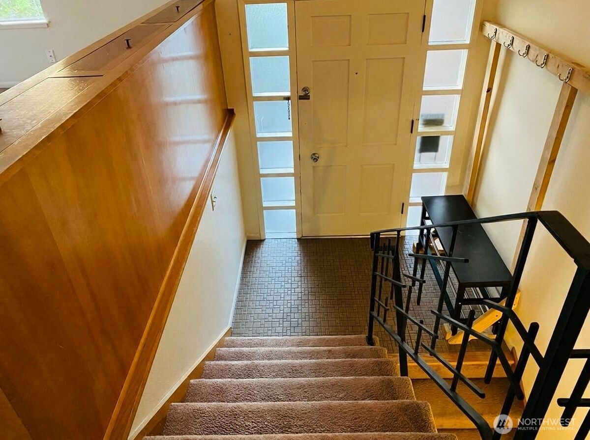 5208 Sand Point Way Northeast Seattle, WA 98105 - Photo 14 of 38 Gallery Image 14